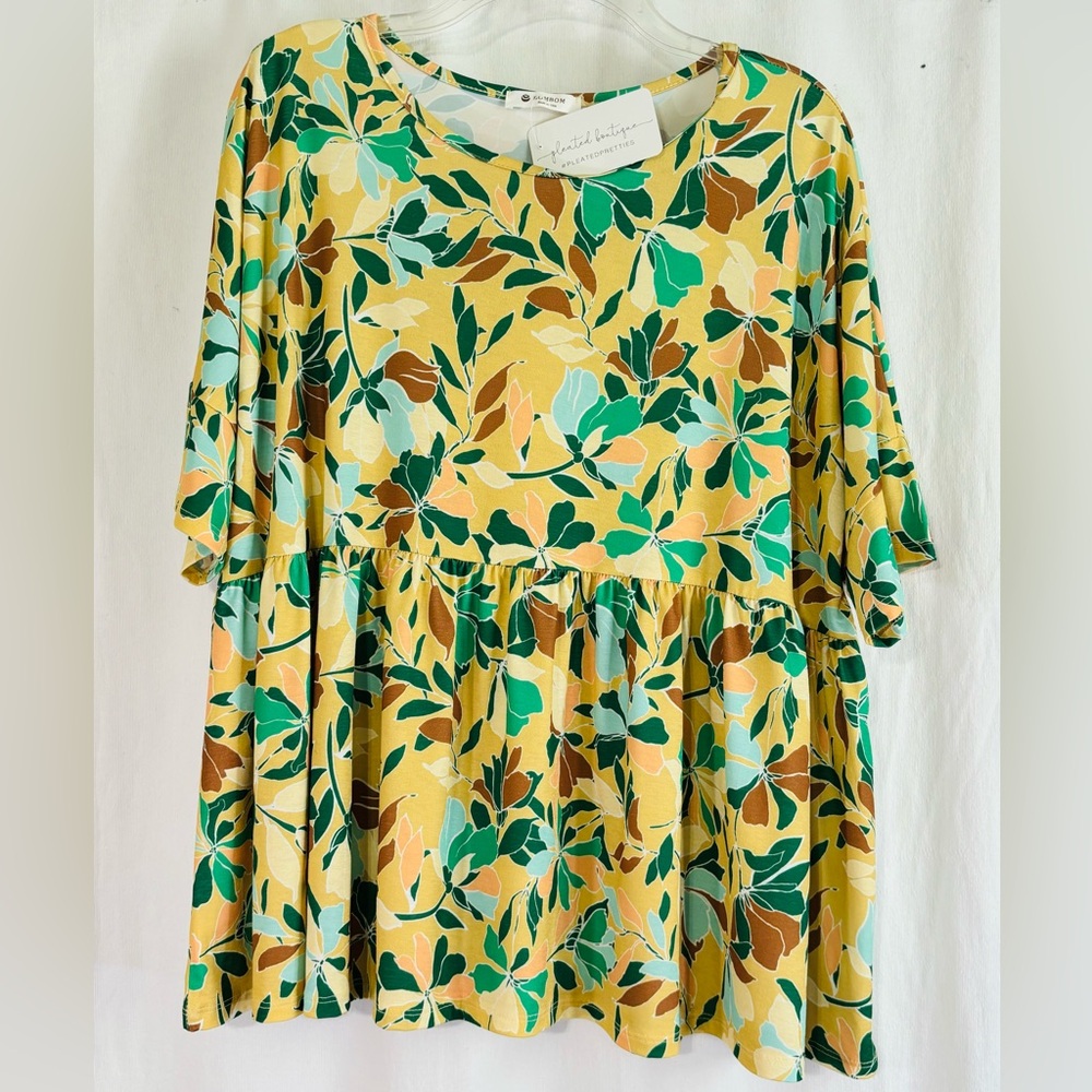 NWT Bom Bom Boutique Floral Peplum Golden Tan With Green Peach Brown Tee Size XL